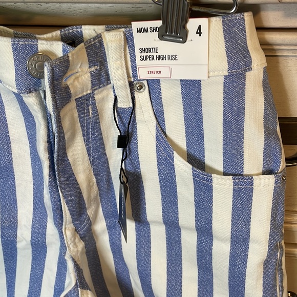 Express Shorts Womens Blue White Striped Mom Super High Rise Stretch size 4 NWT - Picture 2 of 5